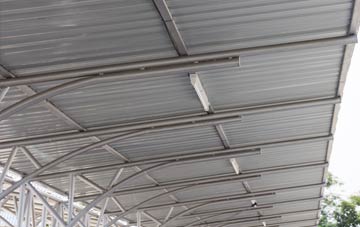 installing Bewlie metal roofing